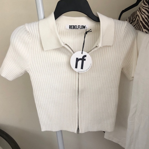 SELLING VINTAGE/GRAPHIC TEES. CLICK TO SEE ALL! - Picture 3 of 11